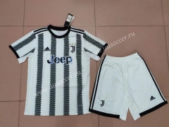 2022-23 Correct version  Juventus Home Black&White Soccer Uniform-718